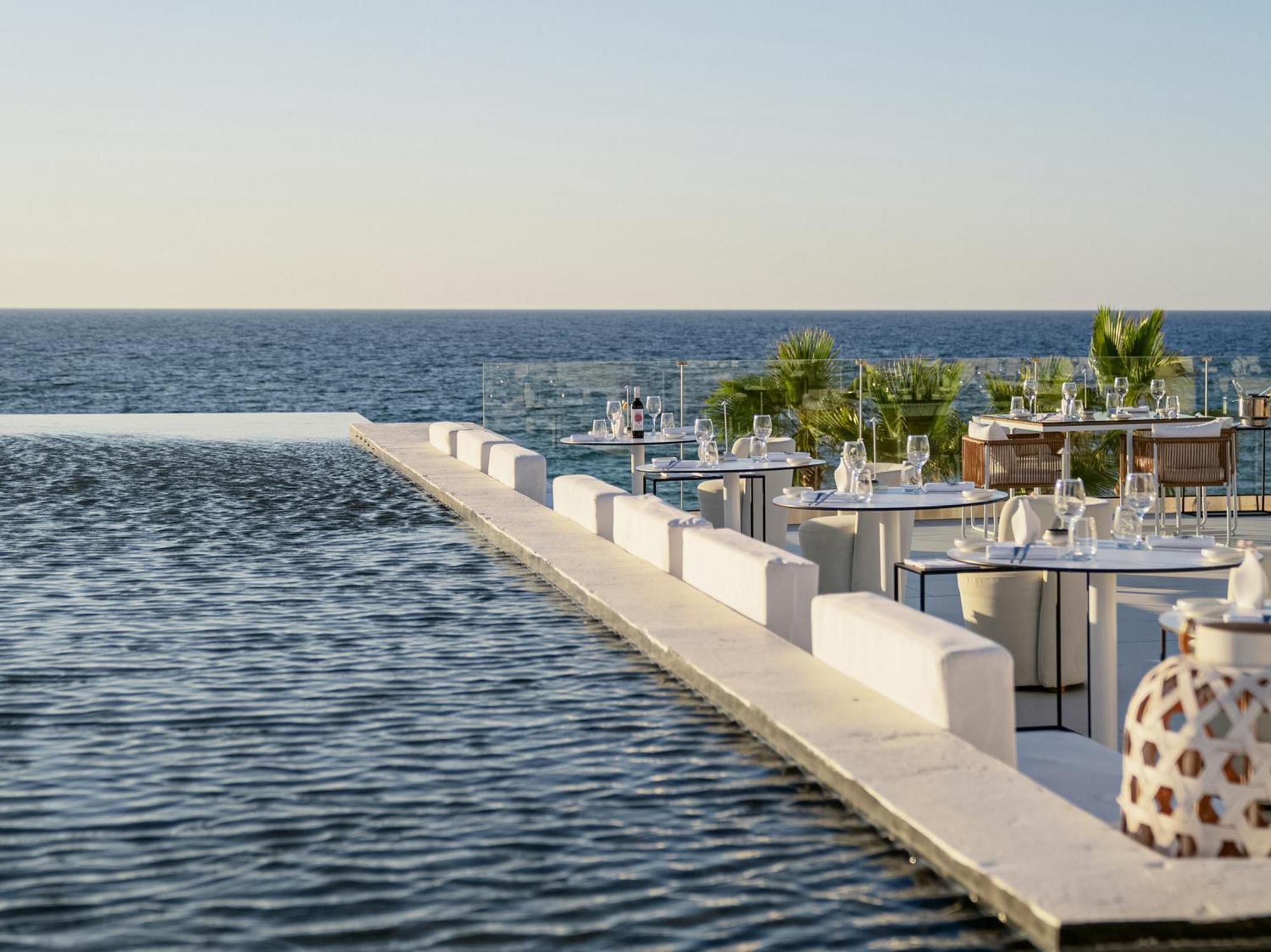 Grecotel Luxme White 5* Resmo